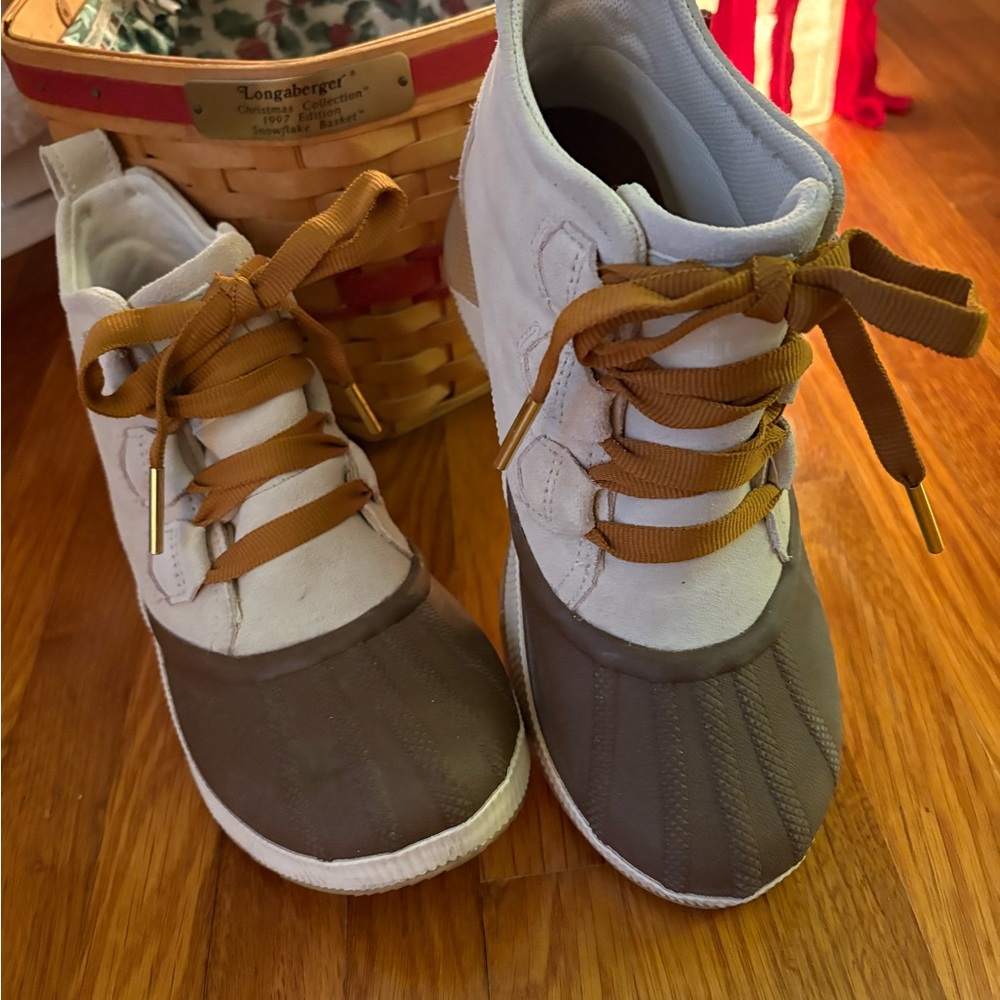 Sorel Women's Boots in Brown and White